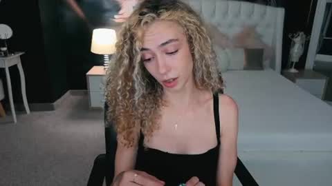 Jackie online show from June 25, 4:56 am