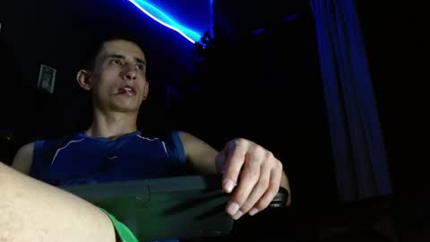 Snapshot of jackk_ho chatting on December 7, 4:42 am Jack online show from December 7, 4:42 am