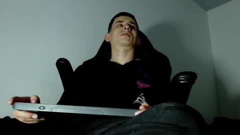 Snapshot of jackk_ho chatting on December 10, 7:05 am Jack online show from December 10, 7:05 am