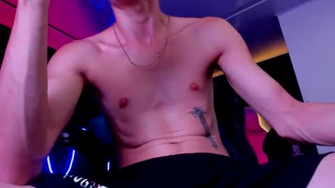 Snapshot of jackk_ho chatting on October 19, 6:25 am Jack online show from October 19, 6:25 am