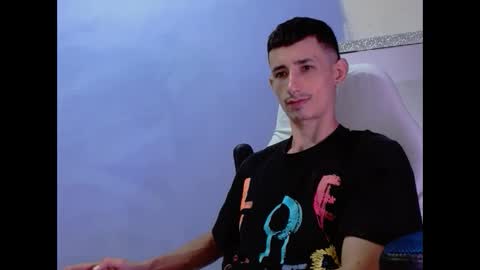 Snapshot of jackk_ho chatting on December 17, 6:36 pm Jack online show from December 17, 6:36 pm