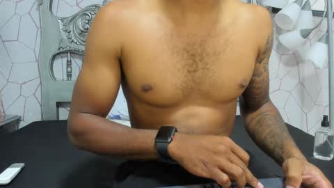 Snapshot of jackmacson chatting on January 4, 2:03 am jackmacson online show from January 4, 2:03 am