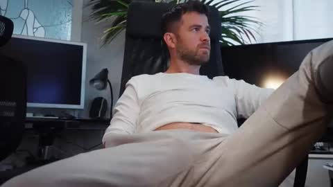 Snapshot of jackoffdude85 chatting on November 27, 8:00 pm Colten Carter online show from November 27, 8:00 pm