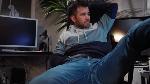 Snapshot of jackoffdude85 chatting on November 29, 6:49 am Colten Carter online show from November 29, 6:49 am