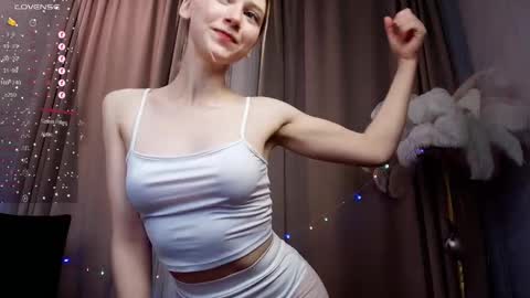 Snapshot of jackp0t__ chatting on December 22, 8:27 am Win by life online show from December 22, 8:27 am