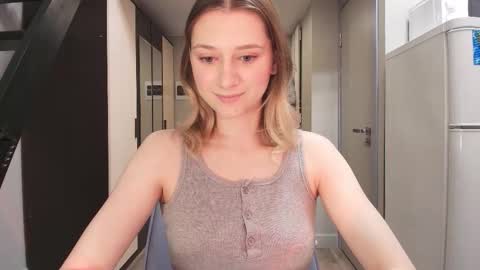 Snapshot of jackp0t__ chatting on December 5, 1:52 pm Win by life online show from December 5, 1:52 pm