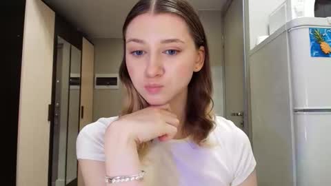 Snapshot of jackp0t__ chatting on February 5, 1:27 pm Win by life online show from February 5, 1:27 pm