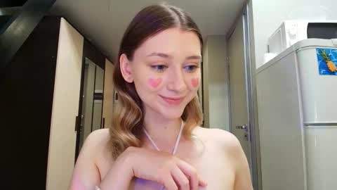 Snapshot of jackp0t__ chatting on February 14, 11:51 am Win by life online show from February 14, 11:51 am