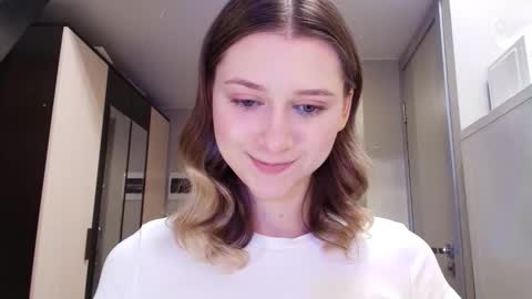 Snapshot of jackp0t__ chatting on March 5, 3:08 pm Win by life online show from March 5, 3:08 pm