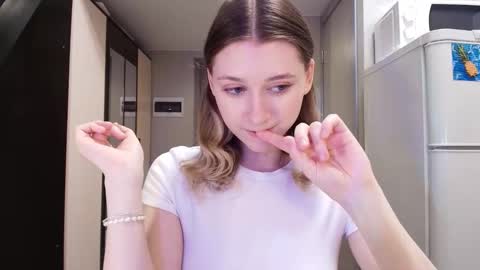 Snapshot of jackp0t__ chatting on March 13, 1:18 pm Win by life online show from March 13, 1:18 pm