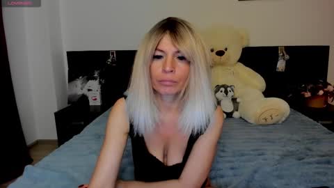 Snapshot of jacksallyevans chatting on November 20, 9:31 am sallyevans online show from November 20, 9:31 am