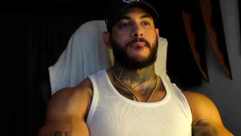 Snapshot of jackson__cottonwood chatting on April 6, 10:44 pm JC online show from April 6, 10:44 pm