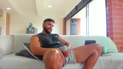 Snapshot of jackson_wayne__ chatting on July 15, 2:33 pm Jackson Wayne online show from July 15, 2:33 pm