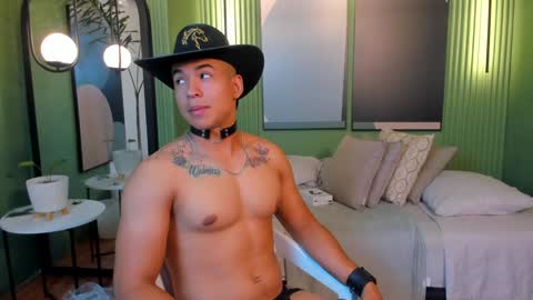 Jackson Bell online show from December 10, 2:28 pm