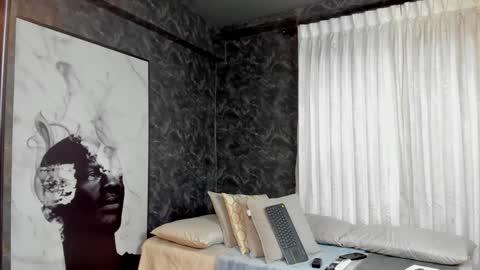 Jackson Bell online show from December 12, 1:17 pm