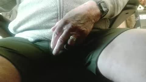 jacktoome383324 online show from May 2, 1:49 pm