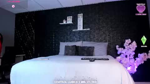 jacky_wolf1 online show from July 11, 6:43 pm