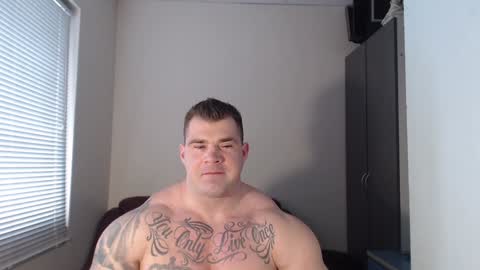 Snapshot of jackyhuge chatting on February 4, 10:00 am Jacky online show from February 4, 10:00 am