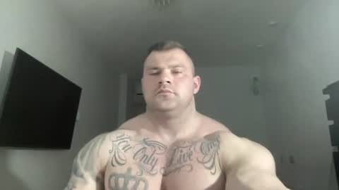 Snapshot of jackyhuge chatting on August 6, 9:06 pm Jacky online show from August 6, 9:06 pm