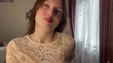 Lillian online show from June 18, 5:08 am