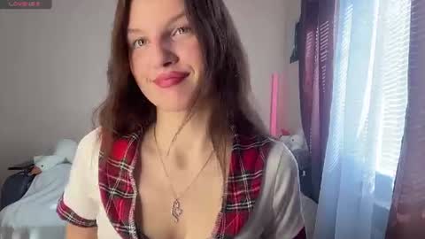 Lillian online show from June 22, 5:04 am