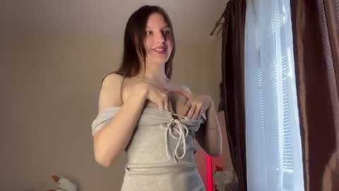 Lillian online show from June 25, 5:12 am
