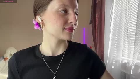Lillian online show from July 22, 5:10 am