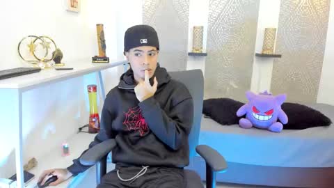 jacob_blackwell online show from December 14, 7:29 pm