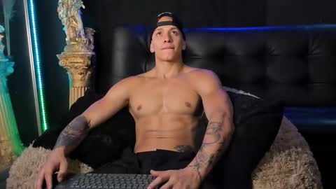 JACOB JAMES online show from February 26, 3:42 am