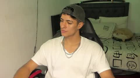 Jacobbakerr online show from June 22, 11:57 pm