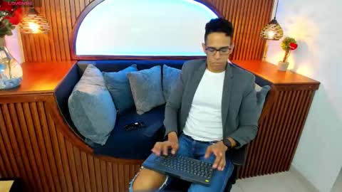 Snapshot of jacobdraven chatting on November 8, 4:34 am jacobdraven online show from November 8, 4:34 am