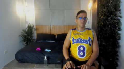 Snapshot of jacobdraven chatting on November 21, 3:27 am jacobdraven online show from November 21, 3:27 am