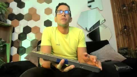 Snapshot of jacobdraven chatting on March 8, 7:28 pm jacobdraven online show from March 8, 7:28 pm