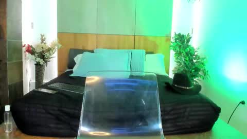 Snapshot of jacobdraven chatting on March 15, 2:12 pm jacobdraven online show from March 15, 2:12 pm