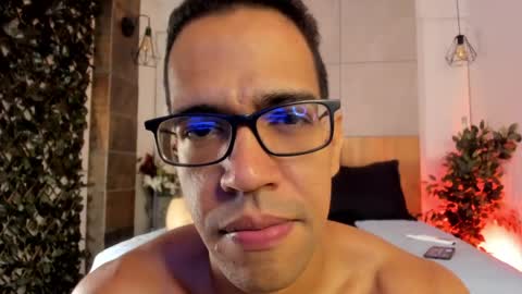 Snapshot of jacobdraven chatting on May 27, 2:08 am jacobdraven online show from May 27, 2:08 am