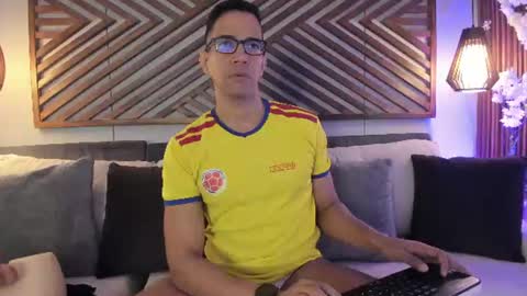 Snapshot of jacobdraven chatting on June 24, 4:44 am jacobdraven online show from June 24, 4:44 am