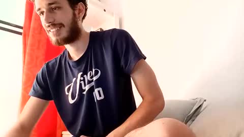 Snapshot of jacobmurphy2103 chatting on November 20, 4:40 pm JACOB ROBIN online show from November 20, 4:40 pm