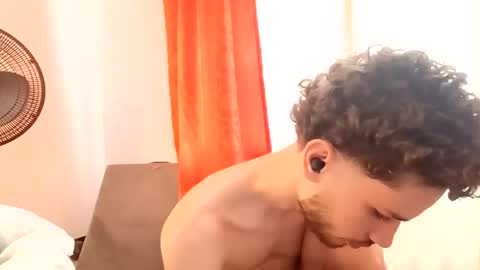 Snapshot of jacobmurphy2103 chatting on January 8, 3:47 pm JACOB ROBIN online show from January 8, 3:47 pm