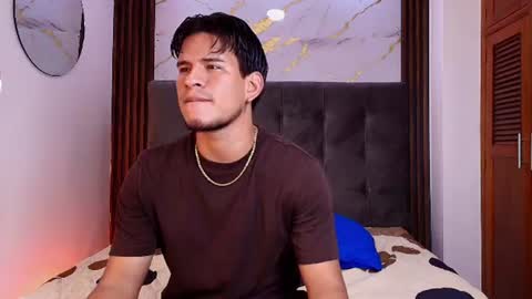 Snapshot of jacobwolf__ chatting on June 25, 6:56 pm Jacob Wolf online show from June 25, 6:56 pm