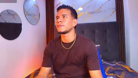 Snapshot of jacobwolf__ chatting on July 1, 7:02 pm Jacob Wolf online show from July 1, 7:02 pm