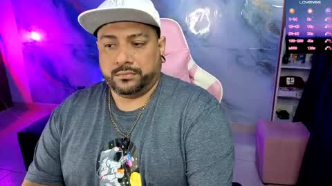 daddy sir master bear online show from April 28, 1:26 am