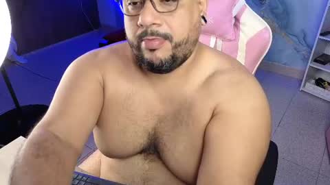 daddy sir master bear online show from July 26, 10:00 am