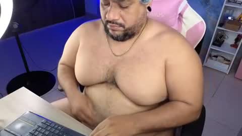 daddy sir master bear online show from August 1, 1:43 pm