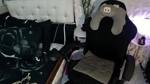 Snapshot of jacque_cole chatting on February 27, 9:47 pm Jacque online show from February 27, 9:47 pm