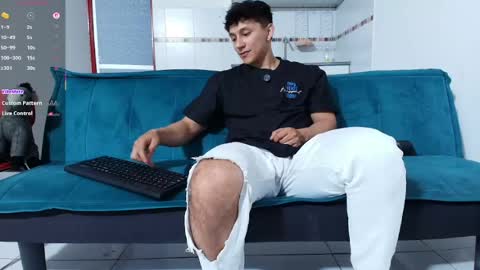 Snapshot of jacques_cardiet chatting on July 22, 5:49 pm jacobo online show from July 22, 5:49 pm