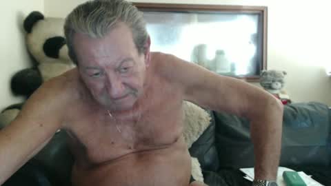 Snapshot of jacques_de_france chatting on March 4, 4:30 pm Jacques online show from March 4, 4:30 pm