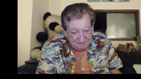 Snapshot of jacques_de_france chatting on November 25, 4:01 am Jacques online show from November 25, 4:01 am