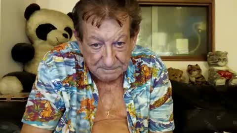 Snapshot of jacques_de_france chatting on June 20, 3:20 am Jacques online show from June 20, 3:20 am