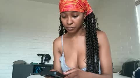 Snapshot of jadadollxoxo chatting on January 6, 7:39 pm jadadollxoxo online show from January 6, 7:39 pm