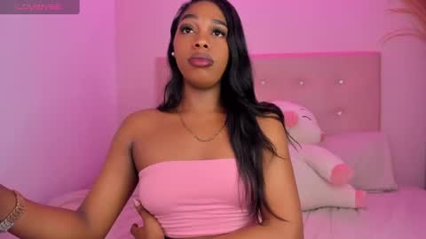 Snapshot of jaddy_lol chatting on February 15, 3:39 pm Vanniall online show from February 15, 3:39 pm